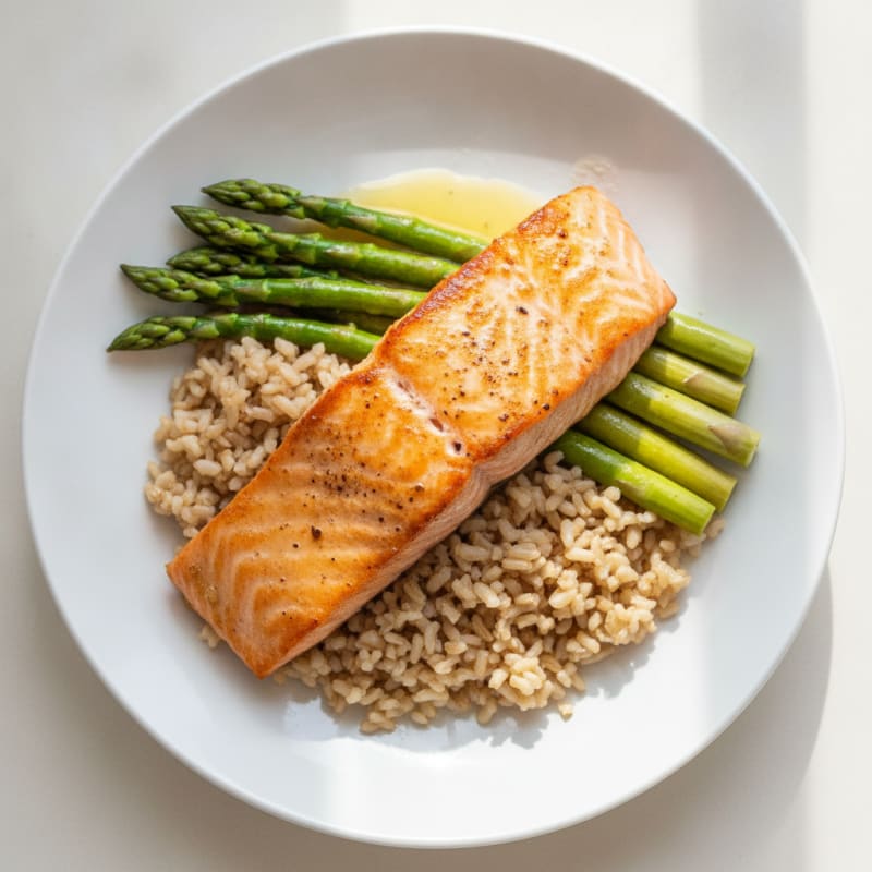 Seared Salmon Filet with Steamed Asparagus and Brown Rice