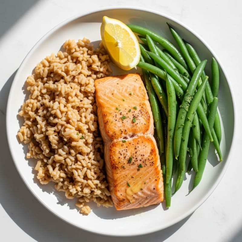 Seared Salmon Fillet with Steamed Green Beans and Brown Rice