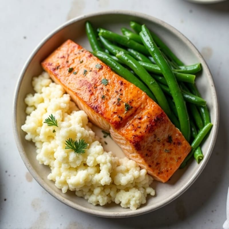 Seared Salmon with Steamed Green Beans and Garlic Mashed Cauliflower