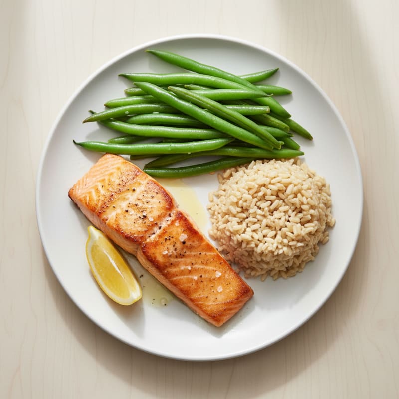 Seared Salmon Fillet with Steamed Green Beans and Brown Rice