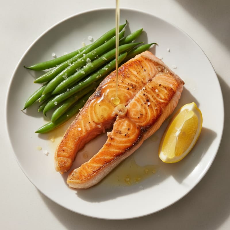 Seared Salmon Fillet with Steamed Green Beans and Lemon