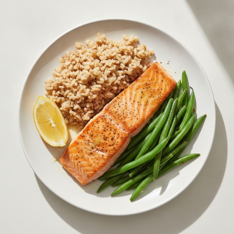 Seared Salmon with Steamed Green Beans and Brown Rice