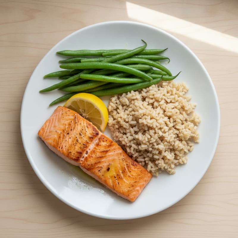 Seared Salmon with Steamed Green Beans and Brown Rice