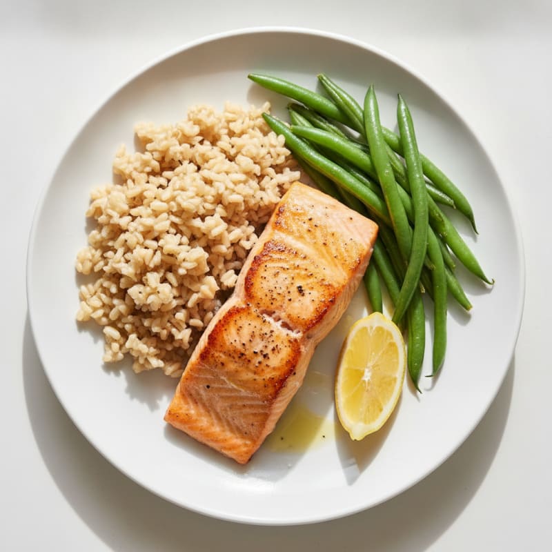 Seared Salmon Fillet with Steamed Green Beans and Brown Rice