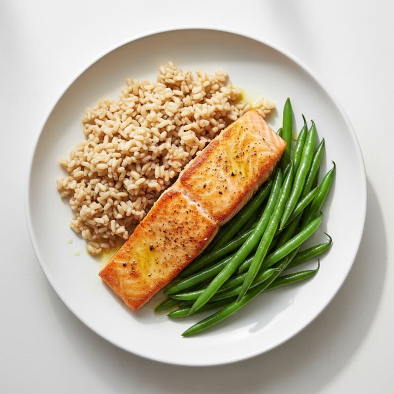 Seared Salmon with Steamed Green Beans and Brown Rice