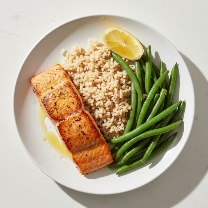 Seared Salmon with Steamed Green Beans and Brown Rice