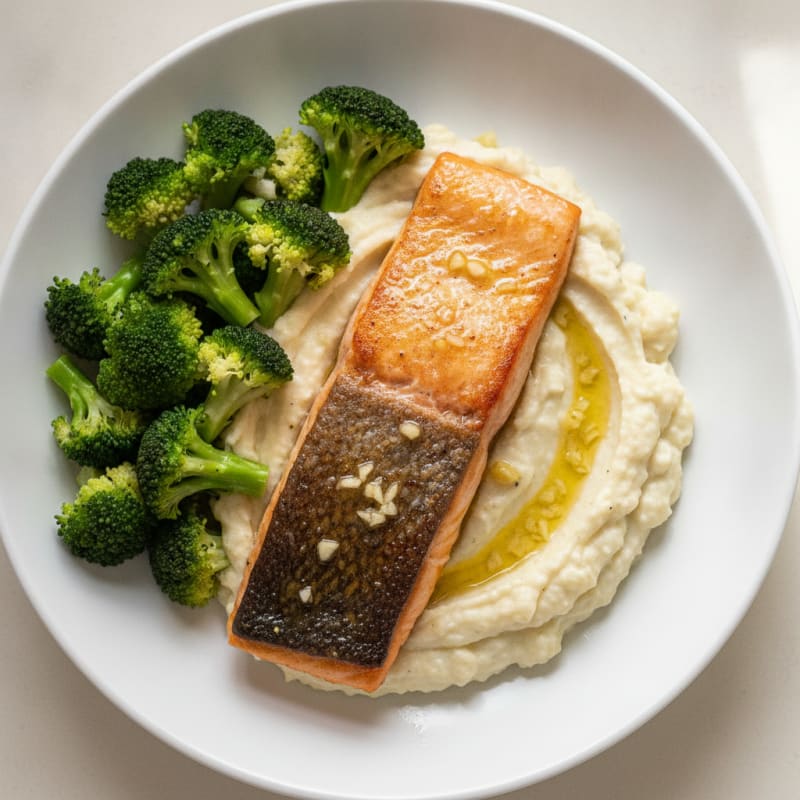 Seared Salmon Fillet with Steamed Broccoli and Garlic Cauliflower Mash