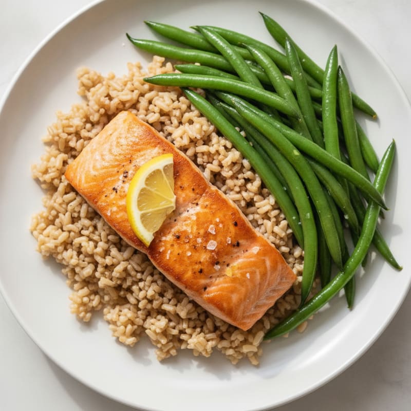 Seared Salmon with Steamed Green Beans and Brown Rice