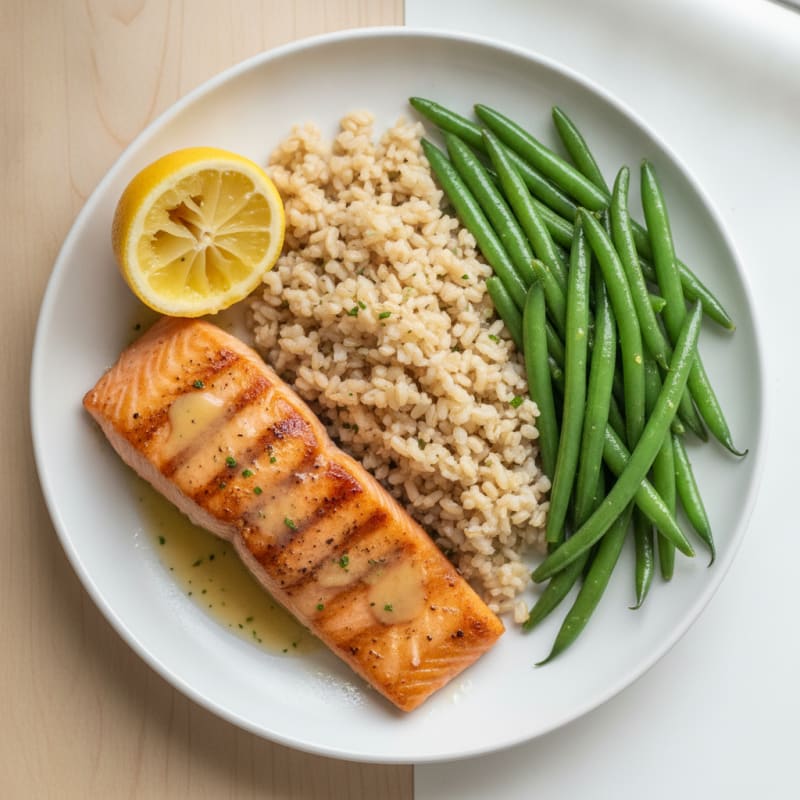 Seared Salmon with Steamed Green Beans and Brown Rice
