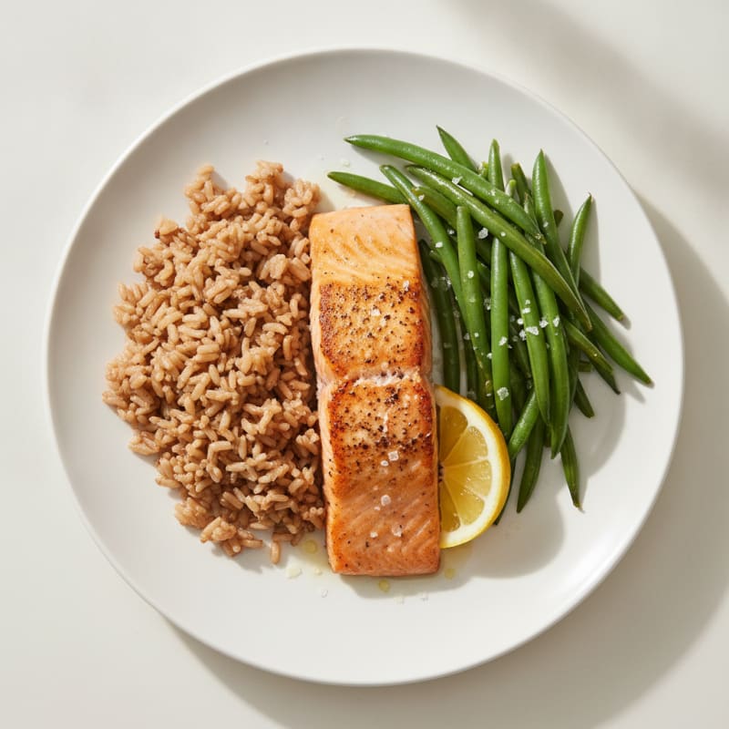 Seared Salmon Fillet with Steamed Green Beans and Brown Rice