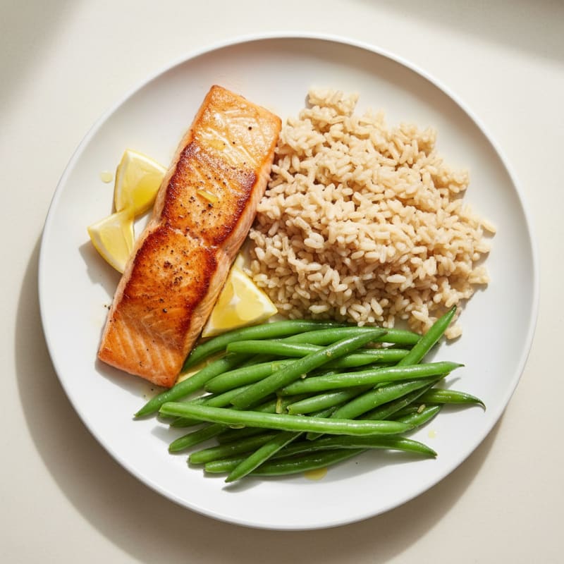 Seared Salmon with Steamed Green Beans and Brown Rice