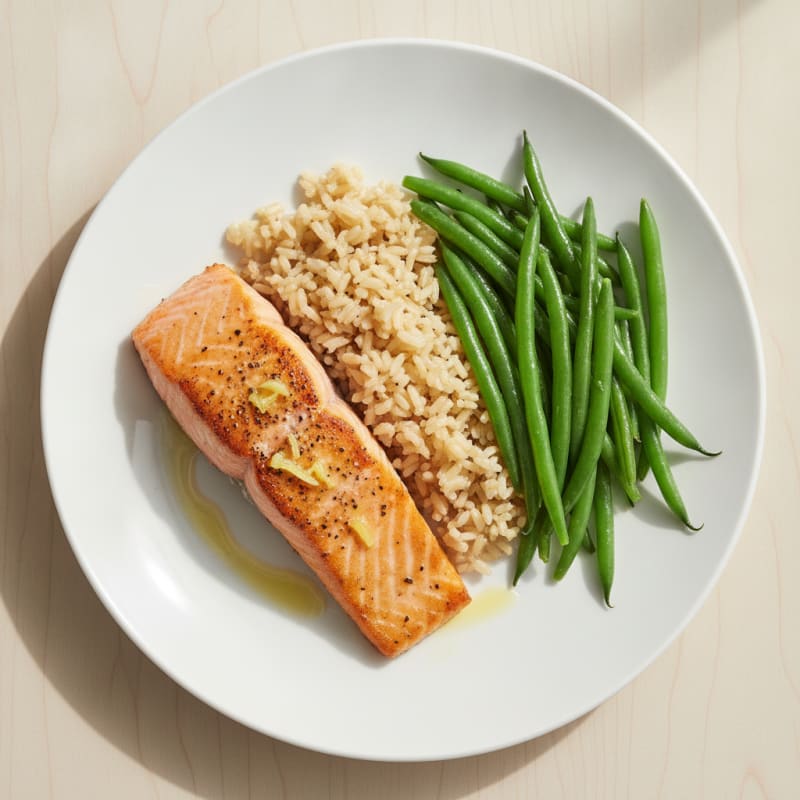 Seared Salmon with Steamed Green Beans and Brown Rice