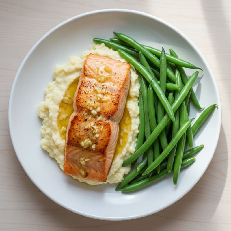 Seared Salmon with Steamed Green Beans and Cauliflower Mash