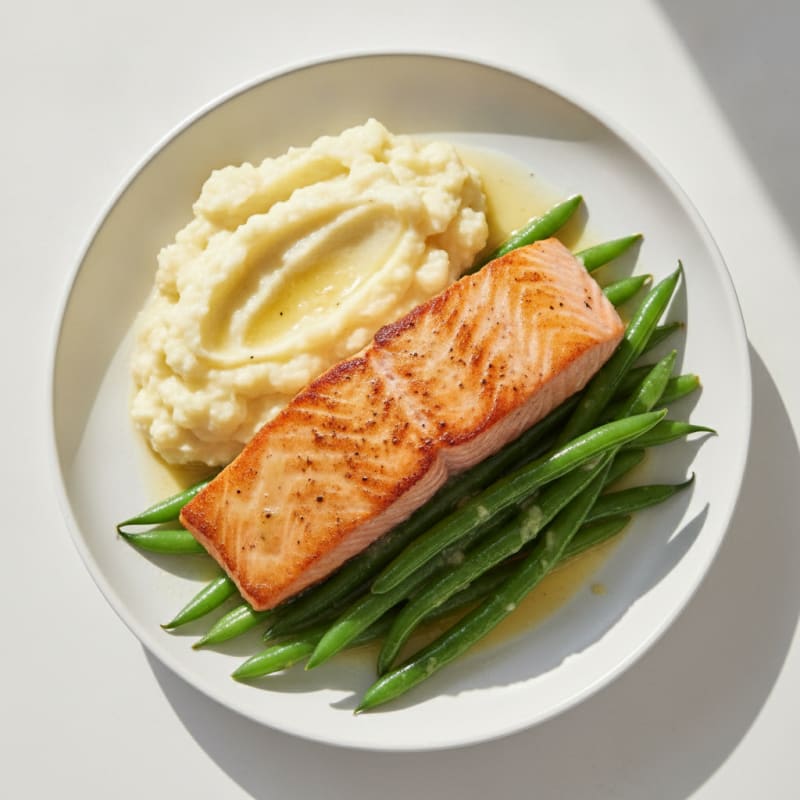 Seared Salmon with Steamed Green Beans and Garlic Mashed Cauliflower