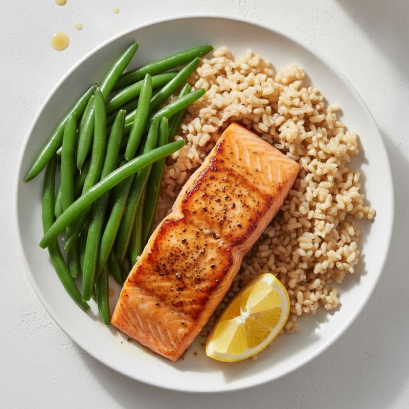 Seared Salmon with Steamed Green Beans and Brown Rice