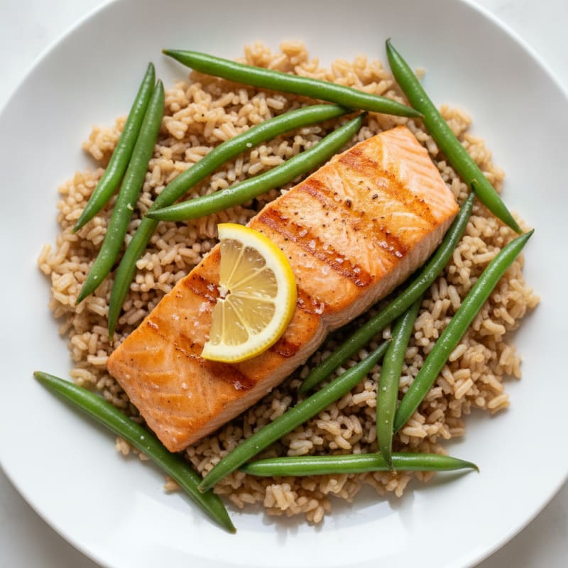 Seared Salmon Fillet with Steamed Green Beans and Brown Rice