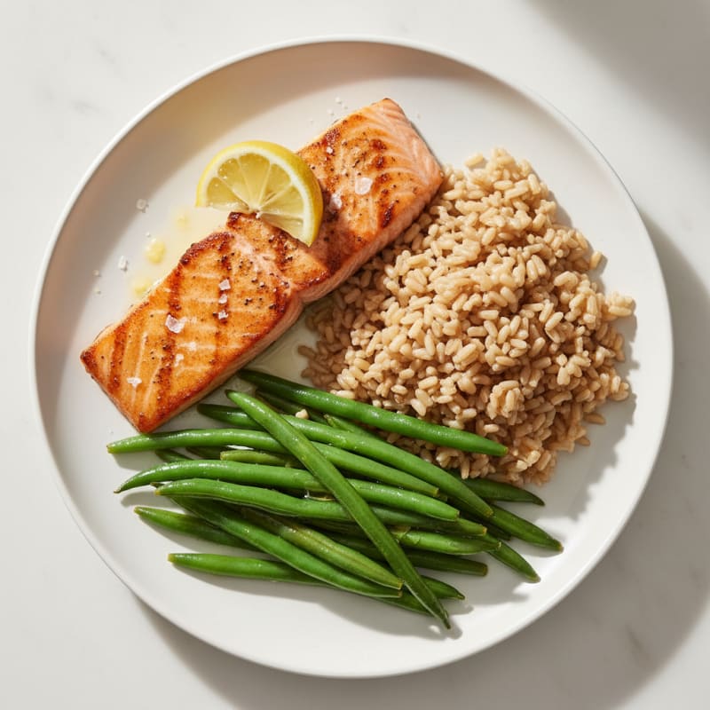 Seared Salmon with Steamed Green Beans and Brown Rice
