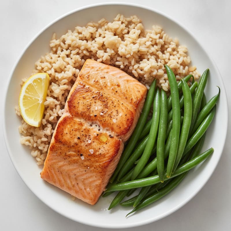Seared Salmon with Steamed Green Beans and Brown Rice