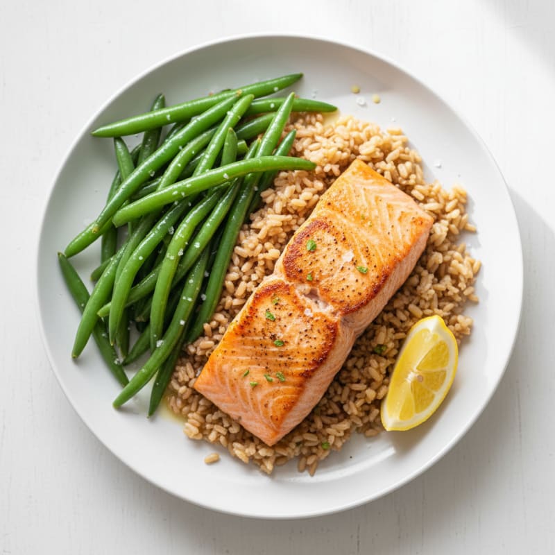 Seared Salmon Fillet with Steamed Green Beans and Brown Rice