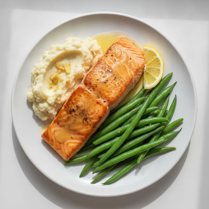 Seared Salmon with Steamed Green Beans and Garlic Mashed Cauliflower