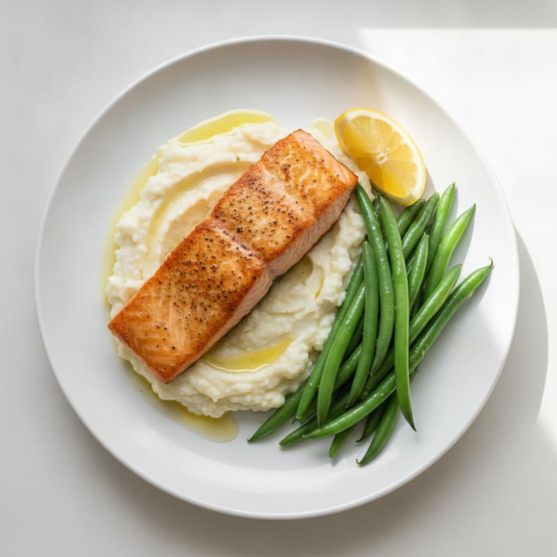 Seared Salmon with Steamed Green Beans and Garlic Mashed Cauliflower