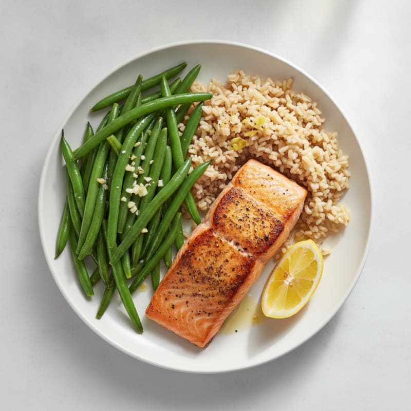 Seared Salmon Fillet with Steamed Green Beans and Brown Rice