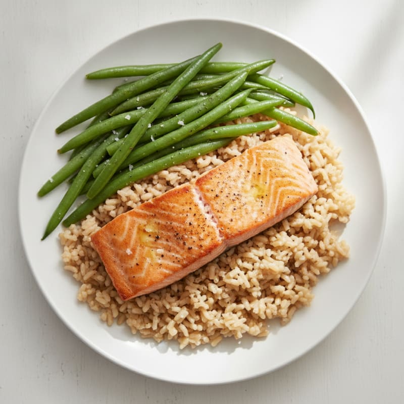 Seared Salmon with Steamed Green Beans and Brown Rice