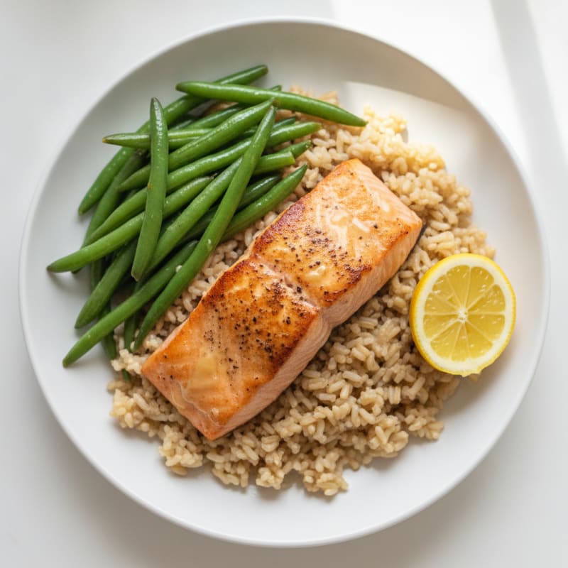 Seared Salmon with Steamed Green Beans and Brown Rice