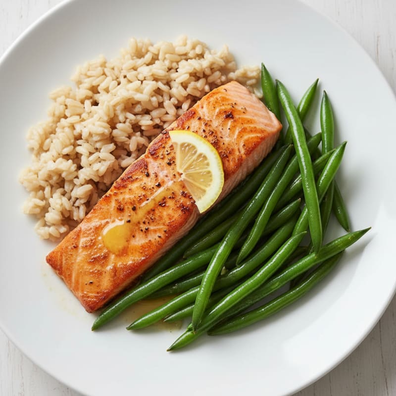 Seared Salmon with Steamed Green Beans and Brown Rice
