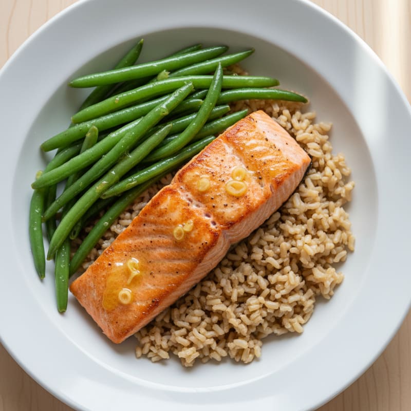 Seared Salmon with Steamed Green Beans and Brown Rice