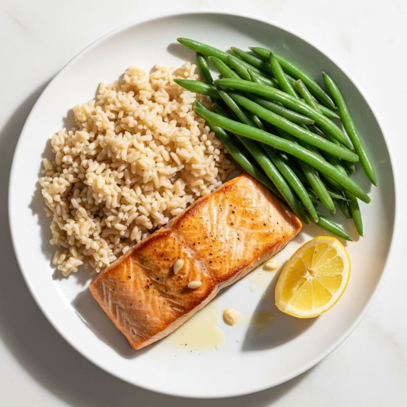 Seared Salmon with Steamed Green Beans and Brown Rice