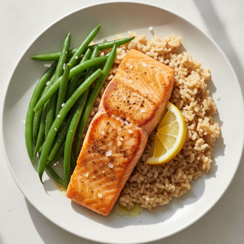 Seared Salmon Fillet with Steamed Green Beans and Brown Rice