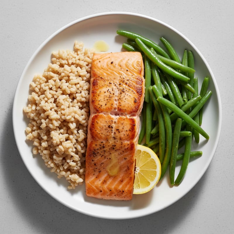 Seared Salmon with Steamed Green Beans and Brown Rice