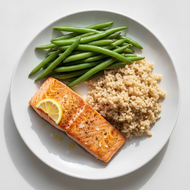 Seared Salmon with Steamed Green Beans and Brown Rice
