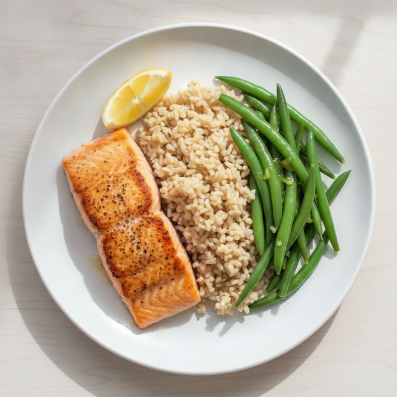 Seared Salmon with Steamed Green Beans and Brown Rice