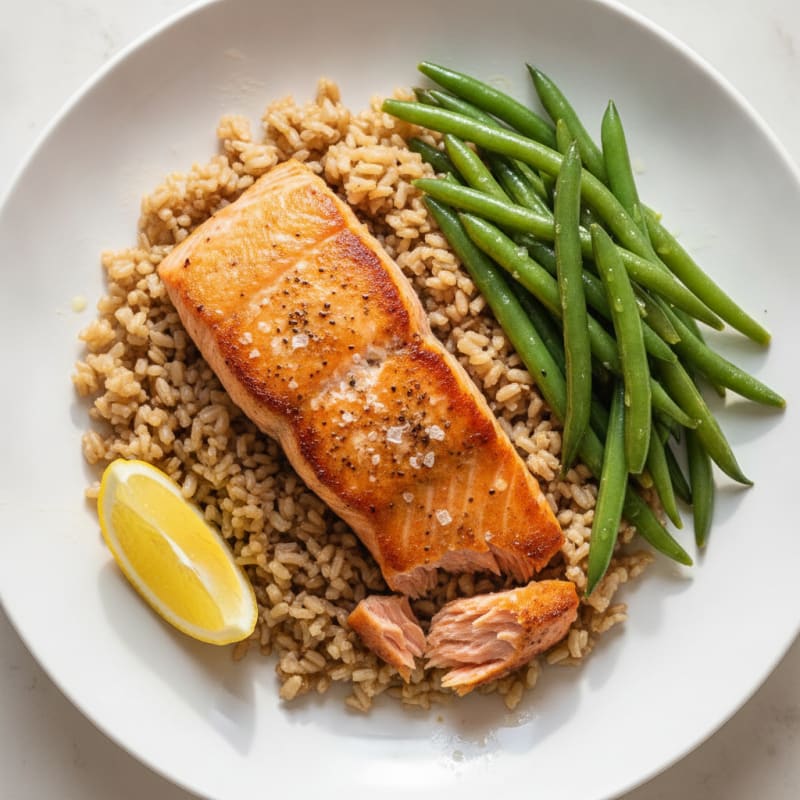 Seared Salmon Fillet with Steamed Green Beans and Brown Rice