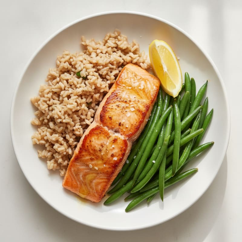 Seared Salmon Fillet with Steamed Green Beans and Brown Rice