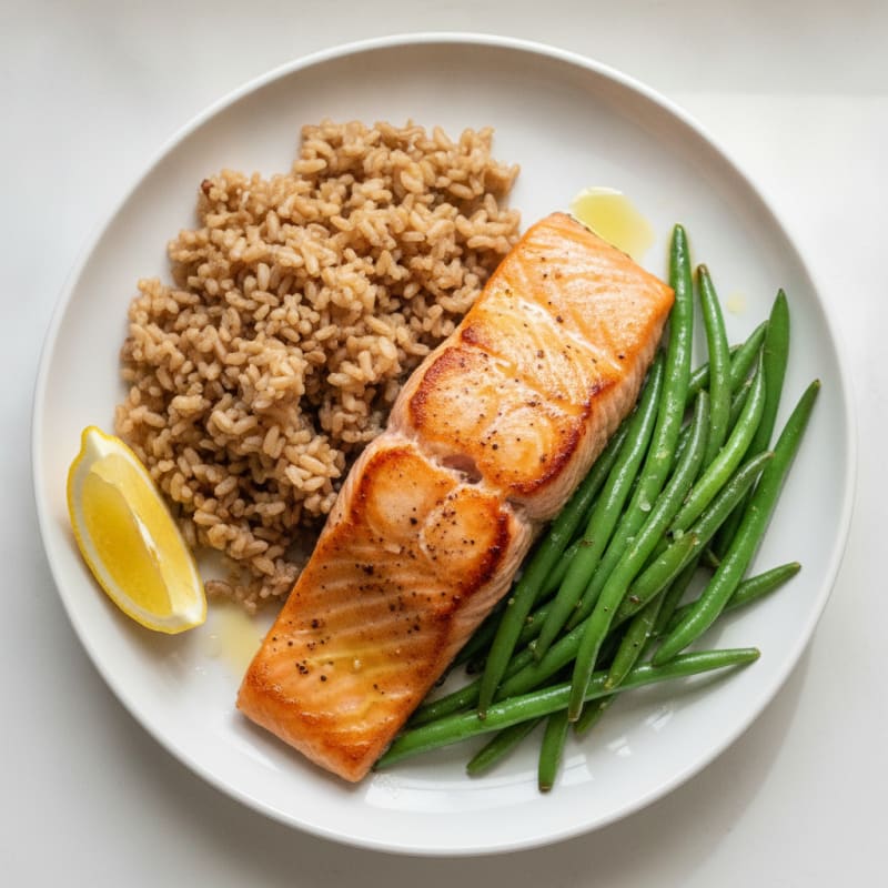 Seared Salmon Fillet with Steamed Green Beans and Brown Rice