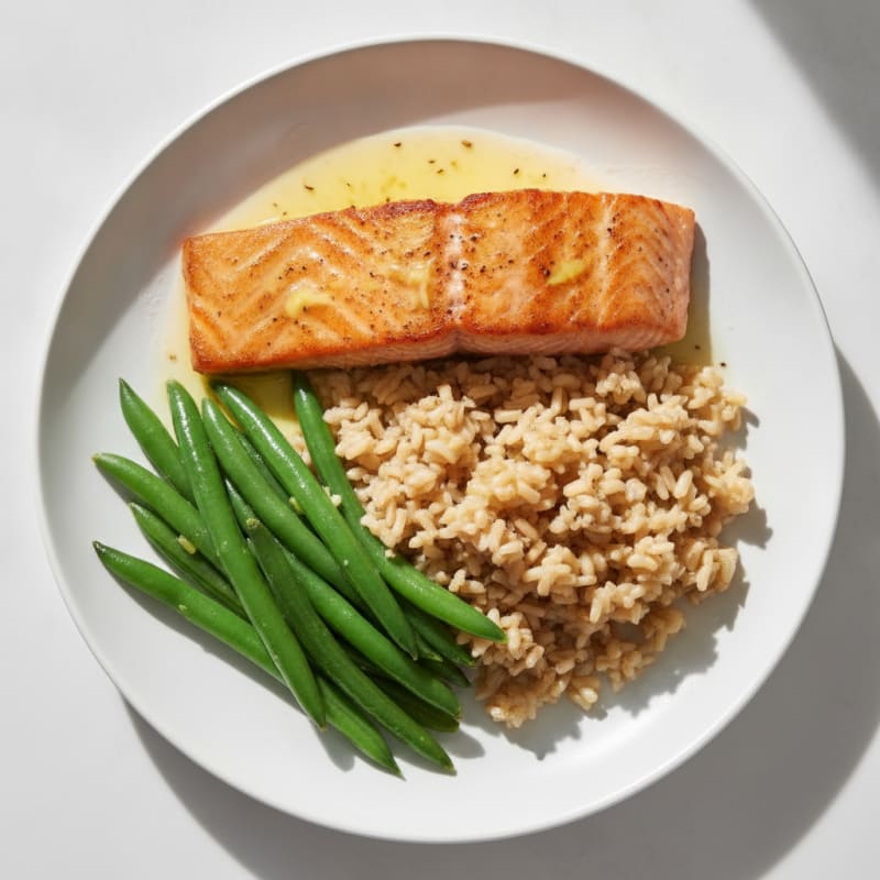 Seared Salmon with Steamed Green Beans and Brown Rice