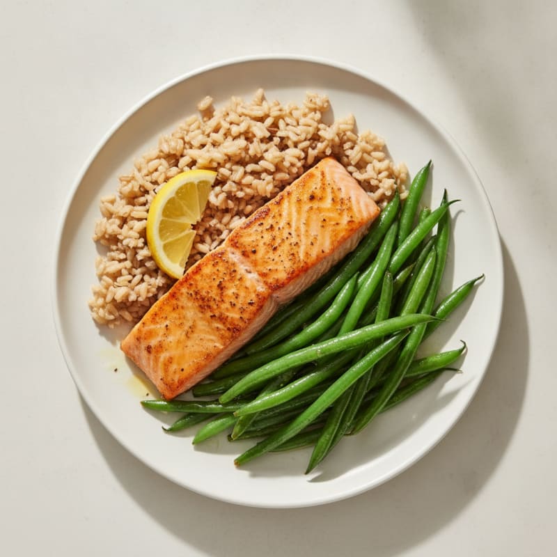 Seared Salmon with Steamed Green Beans and Brown Rice