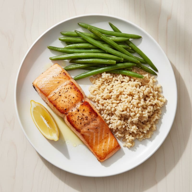 Seared Salmon Fillet with Steamed Green Beans and Brown Rice