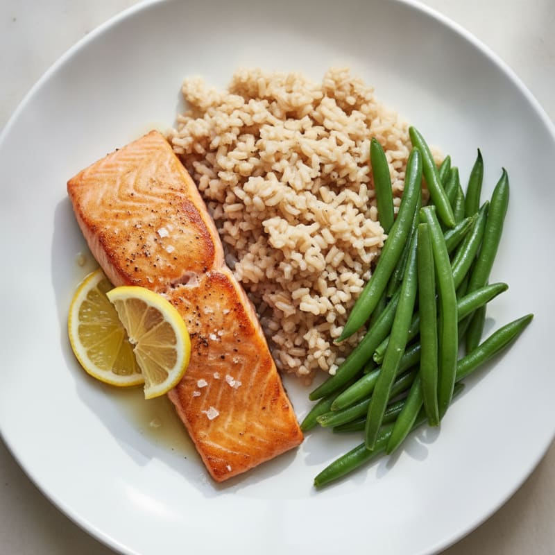 Seared Salmon with Steamed Green Beans and Brown Rice