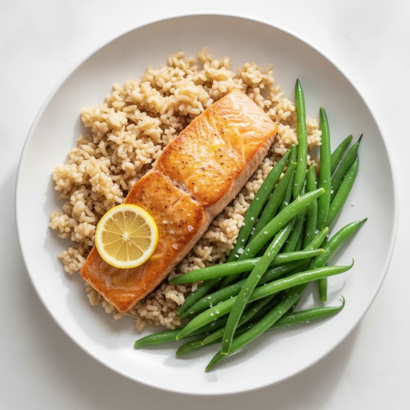Seared Salmon Fillet with Steamed Green Beans and Brown Rice