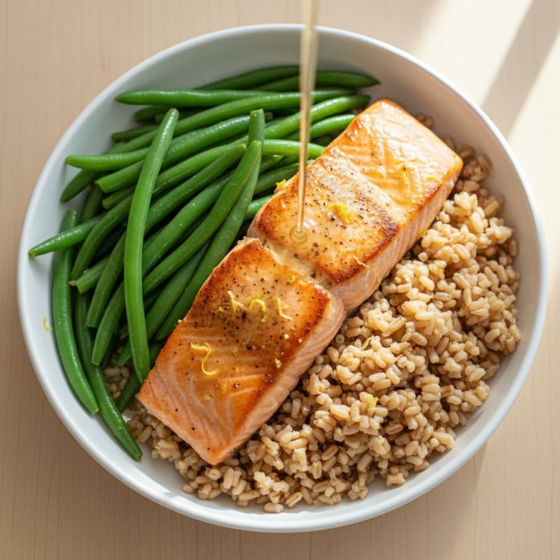 Seared Salmon with Steamed Green Beans and Brown Rice