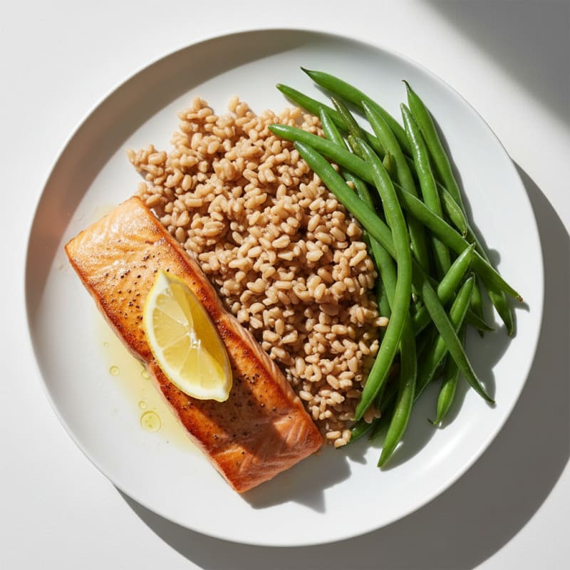 Seared Salmon with Steamed Green Beans and Brown Rice