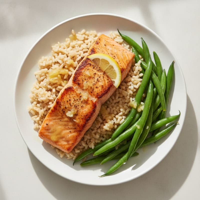 Seared Salmon Fillet with Steamed Green Beans and Brown Rice