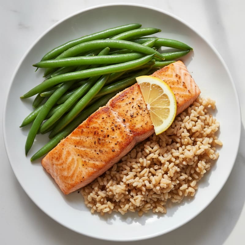 Seared Salmon with Steamed Green Beans and Brown Rice