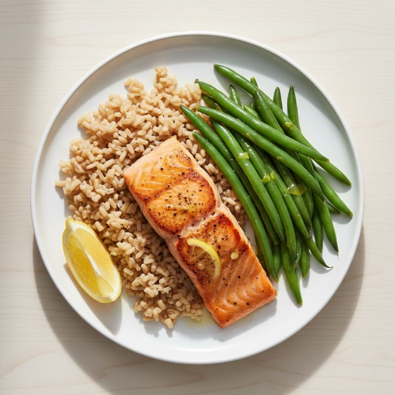 Seared Salmon Fillet with Steamed Green Beans and Brown Rice