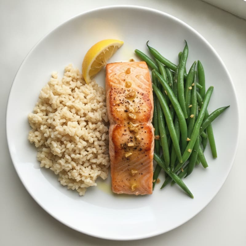 Seared Salmon Fillet with Steamed Green Beans and Brown Rice