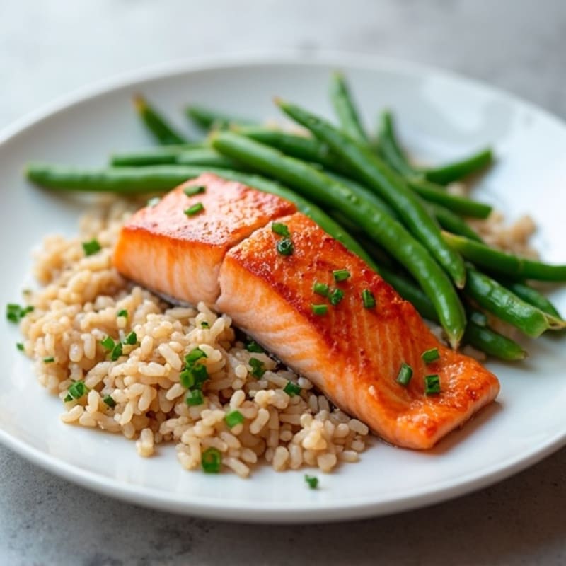Seared Salmon with Steamed Green Beans and Brown Rice